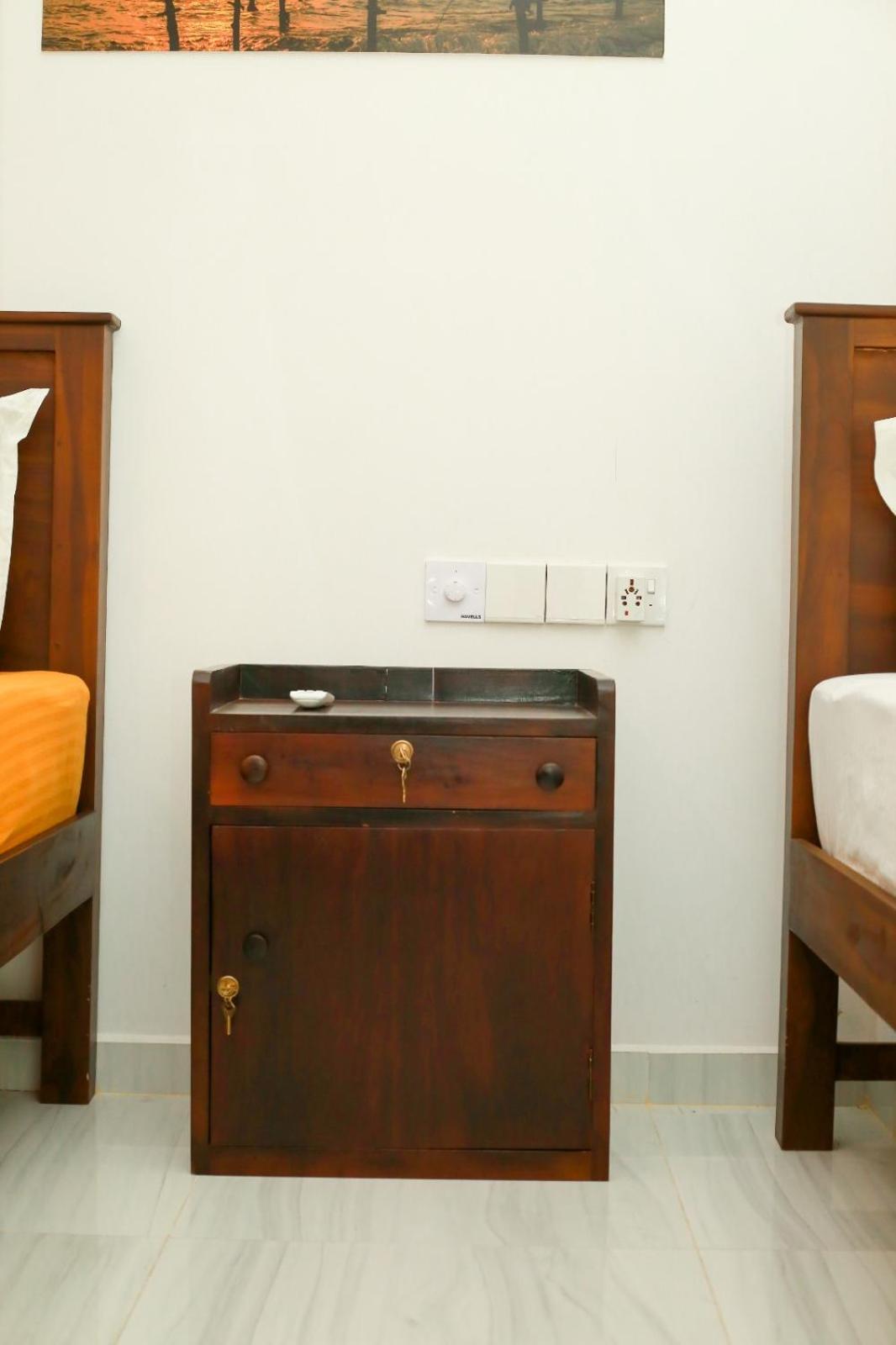 Relax Beach Resort Weligama Luaran gambar