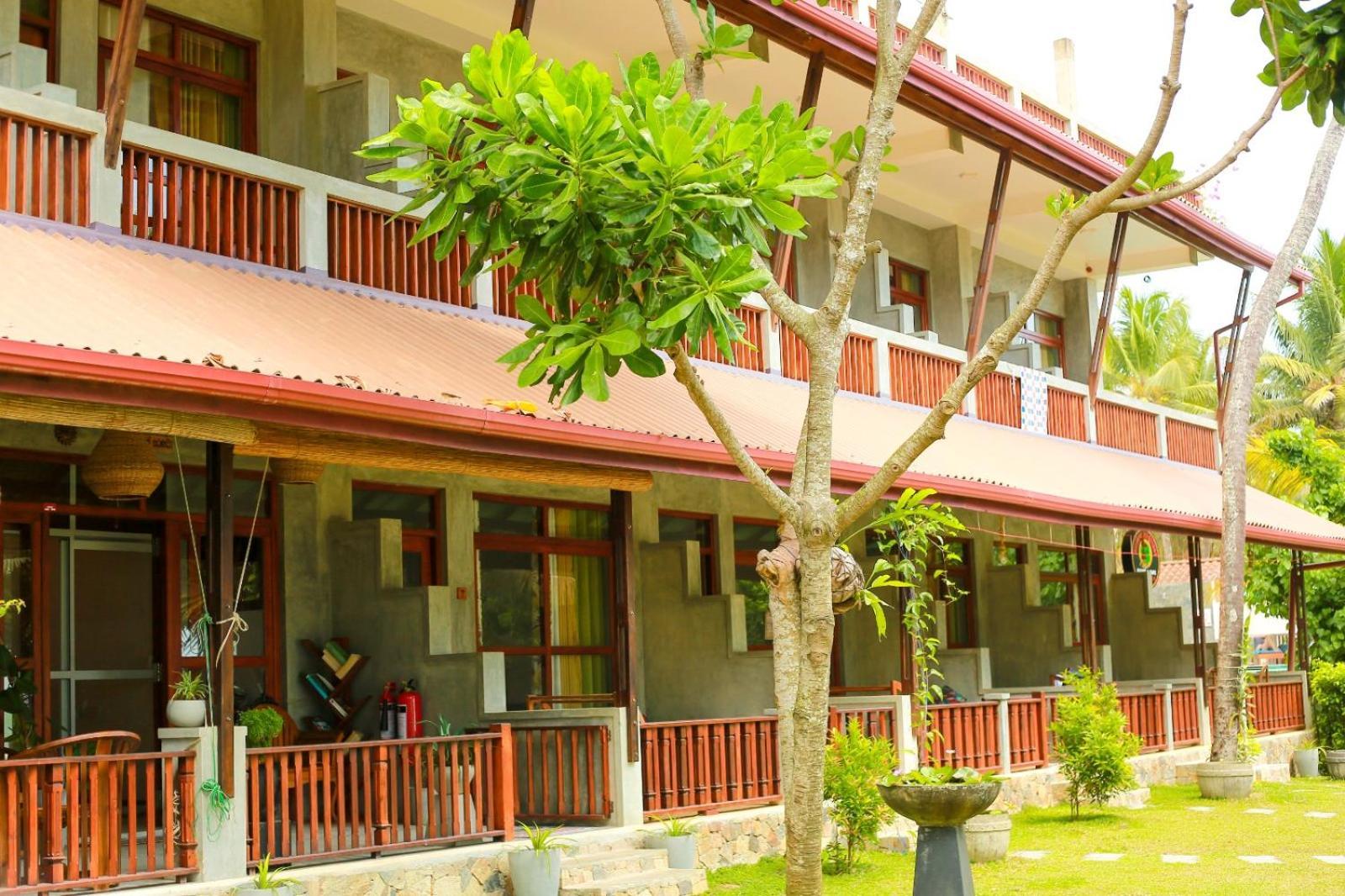 Relax Beach Resort Weligama Luaran gambar